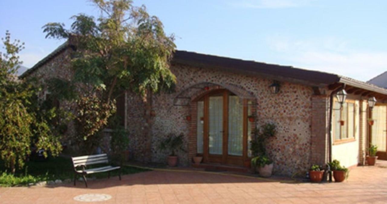 Agriturismo Pingitore Luzzi Exteriör bild
